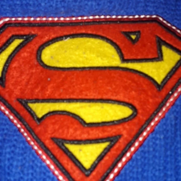 DC Comics~2 Sweaters - Picture 4 of 12